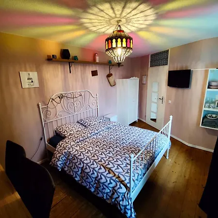 Silver Moon Nocleg ze śniadaniem *